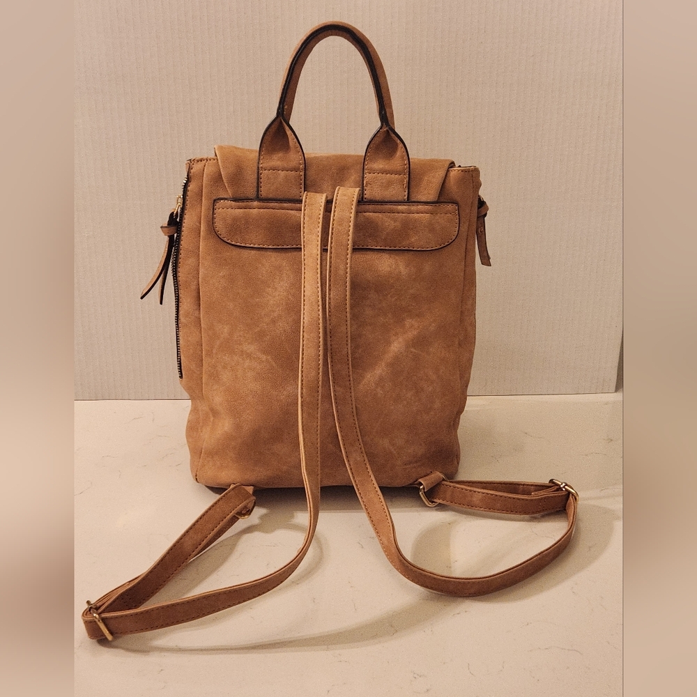 Violet Ray Cognac Backpack - Picture 3 of 14